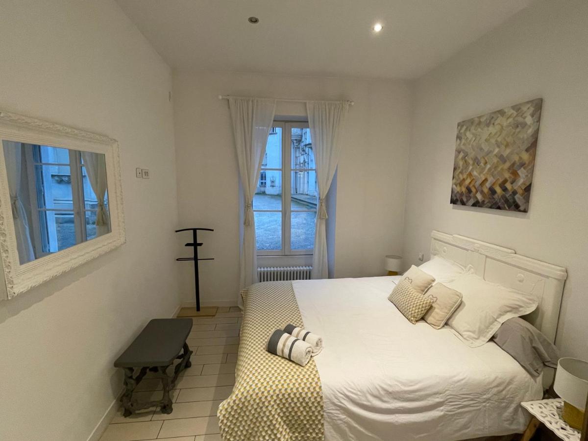 Maison Avec Vue Sur Le Chateau Orleans Bagian luar foto